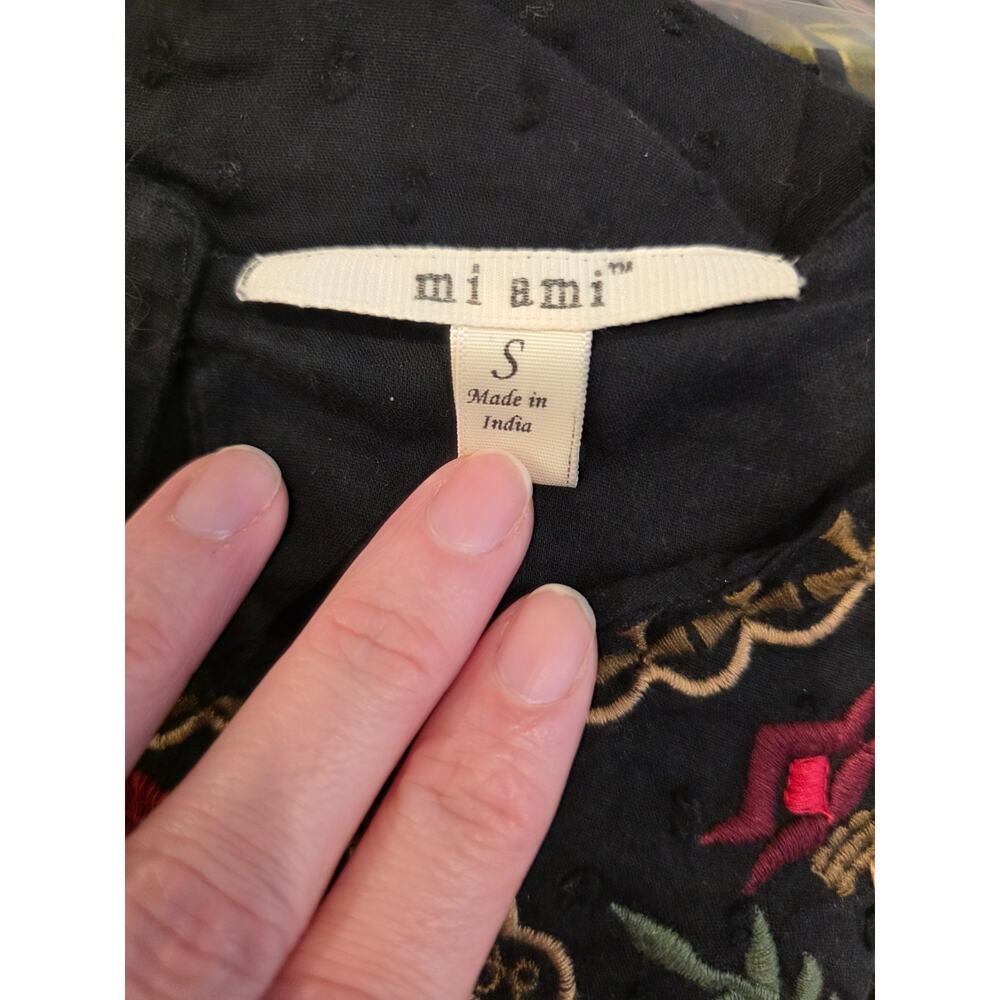 Mi Ami Embroidered Floral Top Size S Black Long Sleeve Whimsical Romantic Boho - Picture 5 of 6